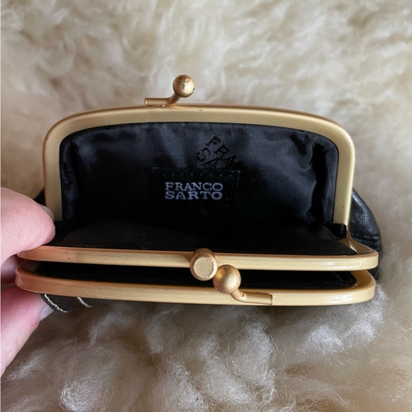 Vintage Franco Sarto coin purse - Picture 7 of 7